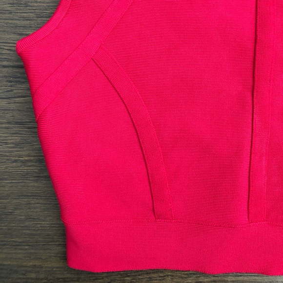 BCBGMaxAzria Fenella Cropped Tank Top - Picture 6 of 8